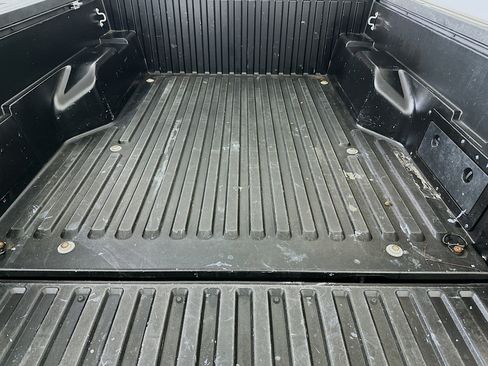 Used 2022 Toyota Tacoma SR5 w/ Technology Package RWD image 30