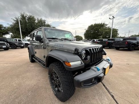 Used 2023 Jeep Wrangler Unlimited w/ Cold Weather Group AWD/4WD image 3