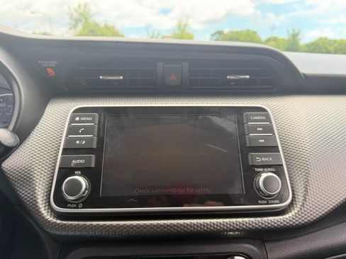 Used 2019 Nissan Kicks SV FWD image 13