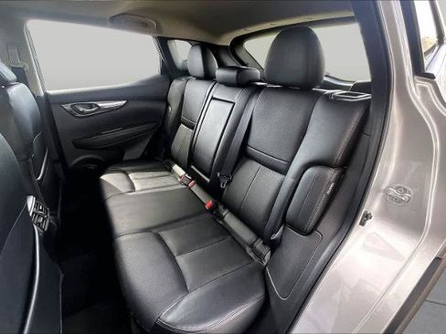 Certified 2022 Nissan Rogue Sport SL w/ Premium Package AWD/4WD image 20