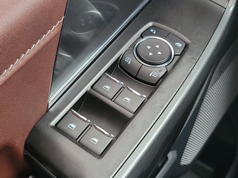Certified 2022 Ford F150 Lariat AWD/4WD image 19