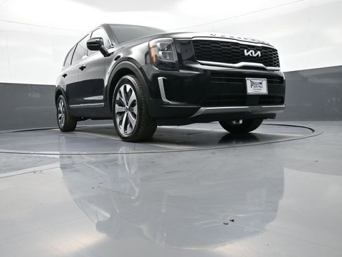 Certified 2022 Kia Telluride EX w/ EX Premium Package image 30