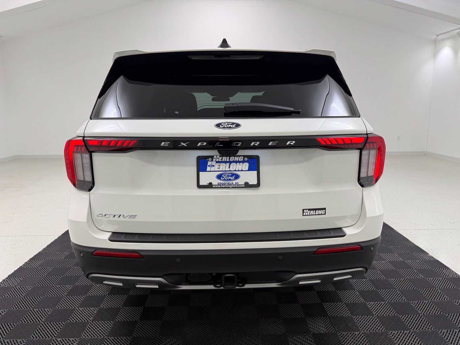 New 2027 Ford Explorer Active w/ Active Comfort Package RWD image 6