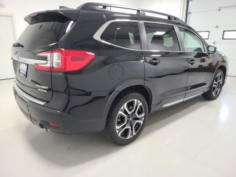 Used 2023 Subaru Ascent Limited AWD/4WD image 9