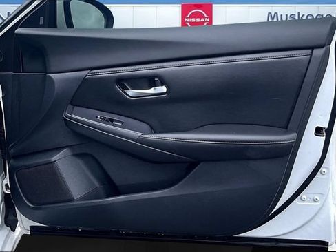 Used 2023 Nissan Sentra SV FWD image 25