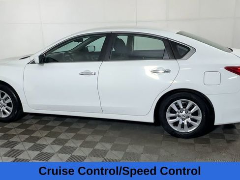 Used 2016 Nissan Altima 2.5 S w/ Power Driver Seat Package image 7