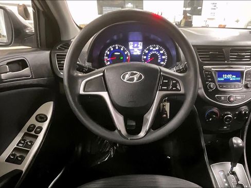 Used 2015 Hyundai Accent GS FWD image 6
