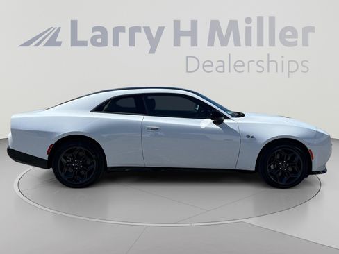New 2026 Dodge Charger R/T w/ Blacktop Package AWD/4WD image 6