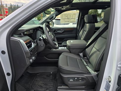 New 2026 GMC Yukon Denali w/ Denali Reserve Package AWD/4WD image 19