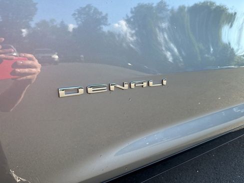 New 2026 GMC Acadia Denali Ultimate w/ LPO, Floor Liner Package AWD/4WD image 65