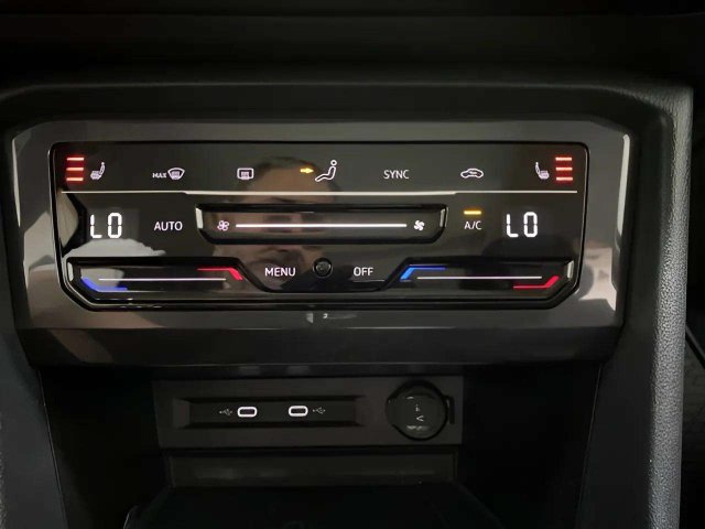 Used 2023 Volkswagen Tiguan SE w/ Panoramic Sunroof Package FWD image 51