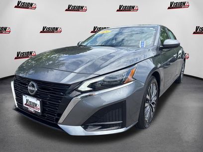 Used 2024 Nissan Altima 2.5 SV w/ SV Premium Package