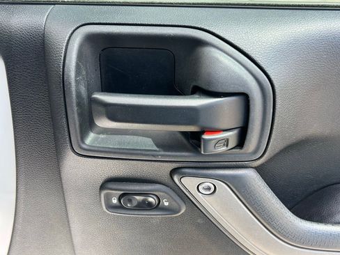 Used 2017 Jeep Wrangler Unlimited Sport w/ Quick Order Package 24S AWD/4WD image 13