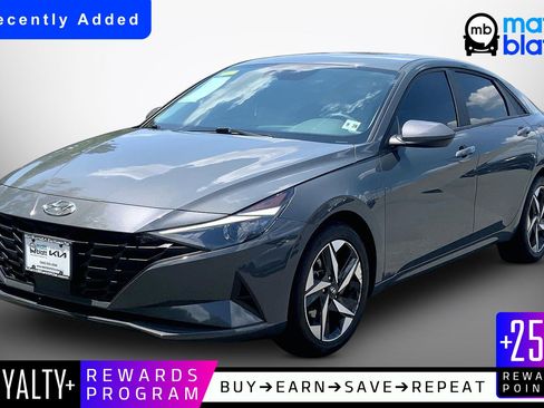Used 2023 Hyundai Elantra SEL w/ Convenience Package FWD image 1