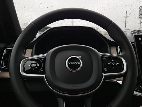 New 2026 Volvo XC90 B5 Plus w/ Protection Package Premier AWD/4WD image 17