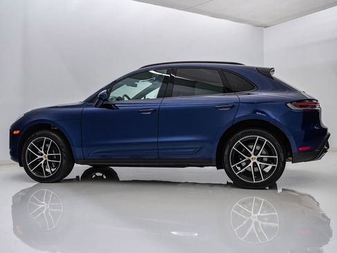 Certified 2026 Porsche Macan AWD/4WD image 2