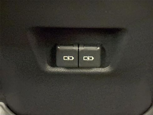 Certified 2024 Toyota RAV4 SE image 36