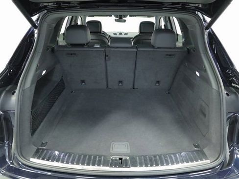 Used 2022 Porsche Cayenne Platinum Edition AWD/4WD image 41
