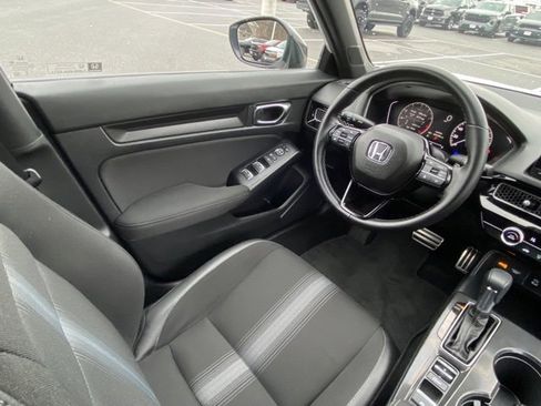 Used 2025 Honda Civic Sport image 26