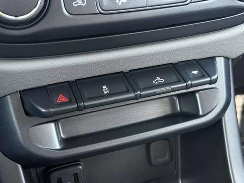Used 2019 Chevrolet Colorado W/T w/ Custom Special Edition AWD/4WD image 25