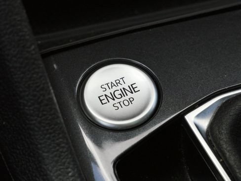 Certified 2023 Volkswagen Tiguan SE R-Line FWD image 27
