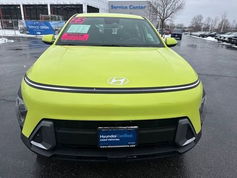 Certified 2025 Hyundai Kona SE image 8