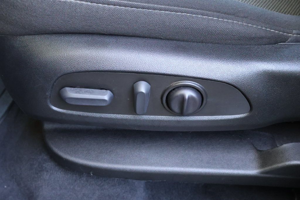 Certified 2023 Chevrolet Traverse LT FWD image 37