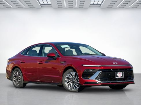 New 2025 Hyundai Sonata Limited image 2