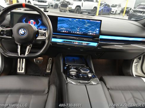 Used 2024 BMW i5 M60 w/ Premium Package image 16