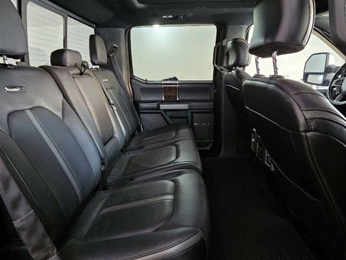 Used 2015 Ford F150 Platinum w/ Technology Package AWD/4WD image 18