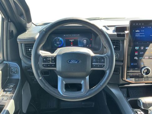 Used 2024 Ford F150 Lightning Lariat image 18