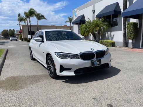 Used 2022 BMW 330e w/ Driving Assistance Package RWD image 3