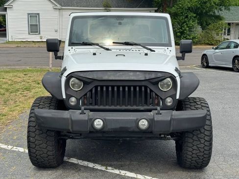 Used 2017 Jeep Wrangler Sport AWD/4WD image 2