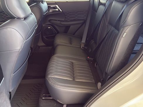 New 2026 Mitsubishi Outlander SEL FWD image 27