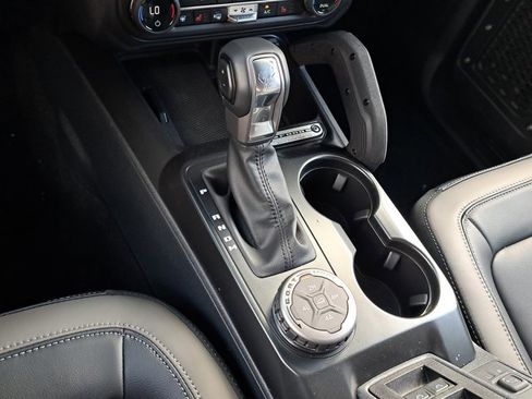 New 2026 Ford Bronco Outer Banks w/ Sasquatch Package image 32