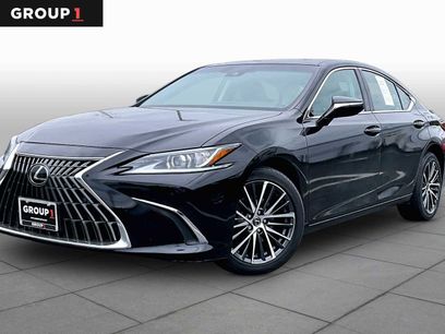 Used 2023 Lexus ES 250 w/ Premium Package