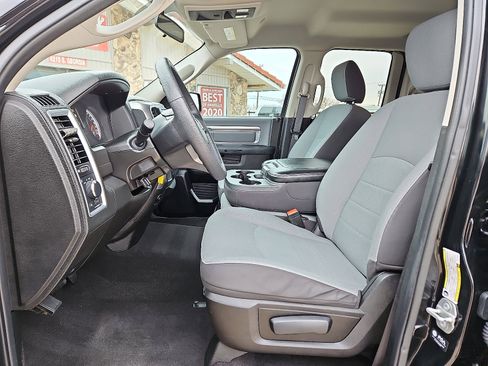 Used 2024 RAM 1500 Classic SLT image 10