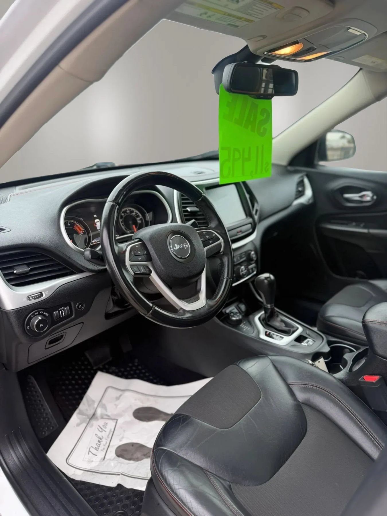 Used 2017 Jeep Cherokee Trailhawk w/ Comfort/Convenience Group AWD/4WD image 10