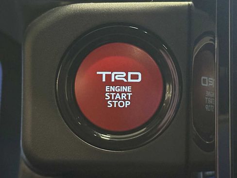 Certified 2025 Toyota Tacoma TRD Off-Road w/ TRD Off Road Premium Package AWD/4WD image 19