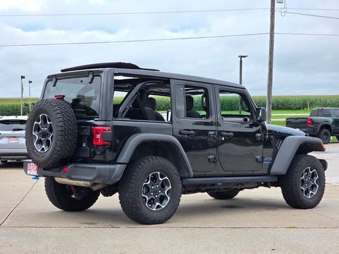 Used 2023 Jeep Wrangler Unlimited Rubicon 4xe w/ Cold Weather Group AWD/4WD image 8
