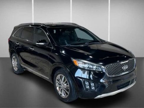 Used 2017 Kia Sorento SX FWD image 2