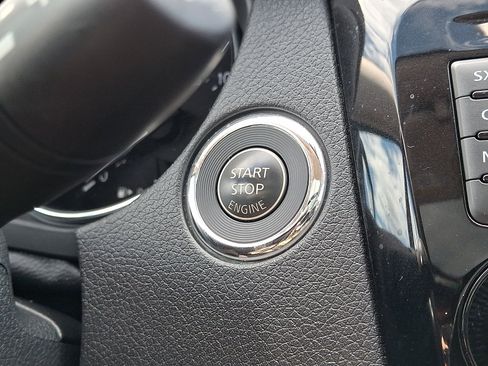 Used 2015 Nissan Rogue SL w/ SL Premium Package AWD/4WD image 32