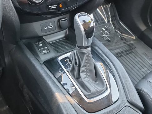 Used 2022 Nissan Rogue Sport SL AWD/4WD image 13