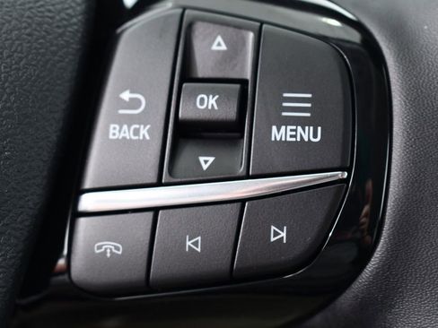 New 2025 Ford Escape SE w/ PHEV Premium Package FWD image 31