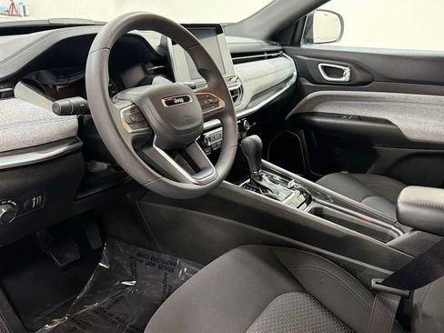 Used 2025 Jeep Compass Sport AWD/4WD image 12