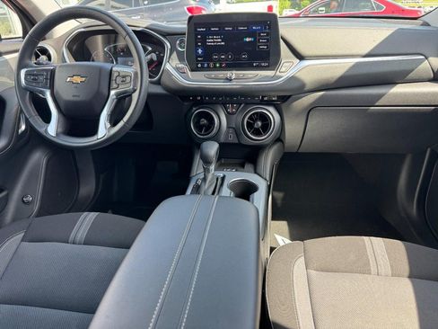 Used 2024 Chevrolet Blazer LT w/ Convenience Package FWD image 8