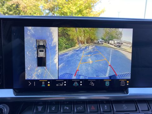 Used 2024 Chevrolet Silverado 2500 High Country w/ High Country Premium Package image 28