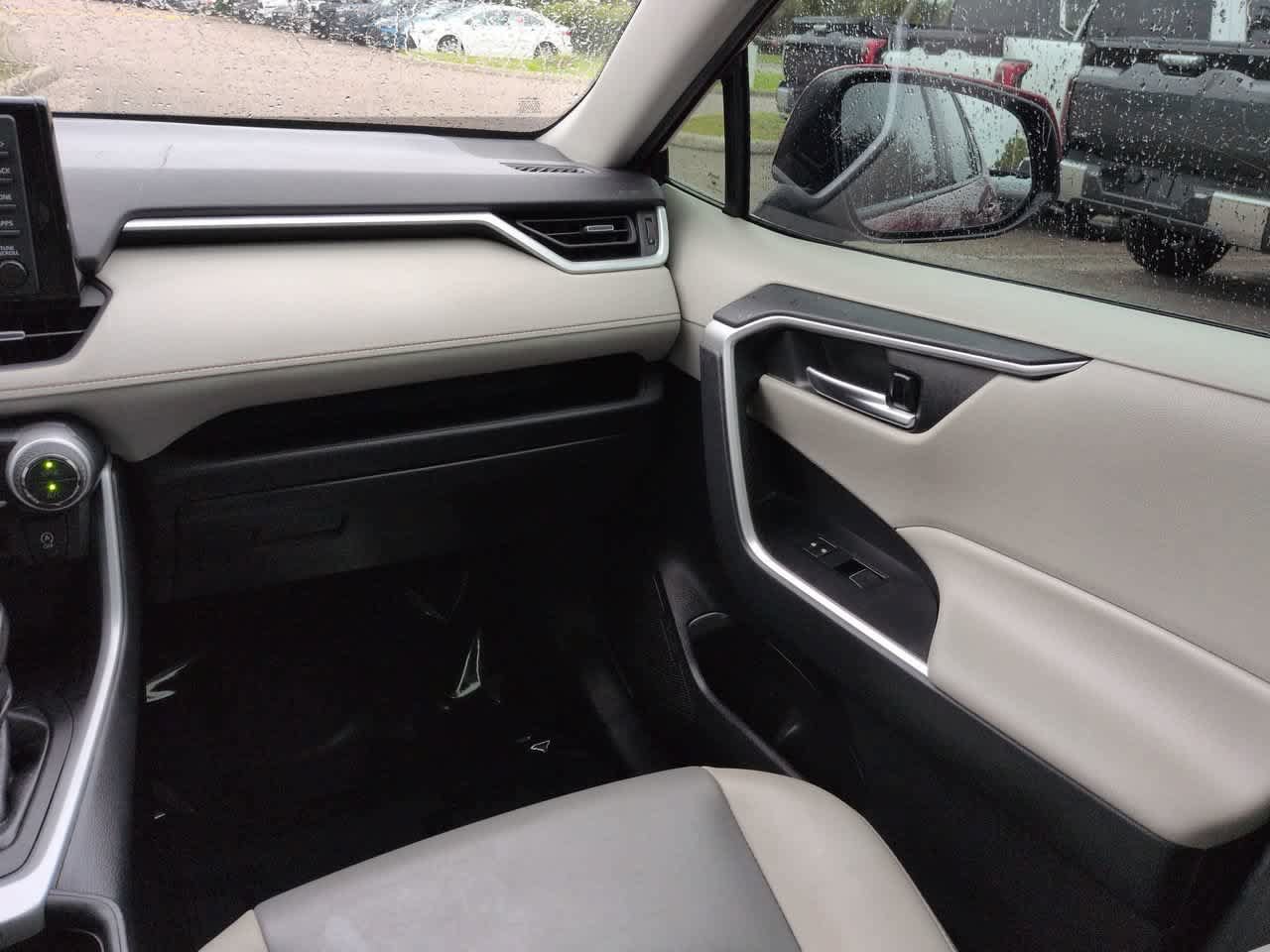 Certified 2021 Toyota RAV4 XLE Premium FWD image 16