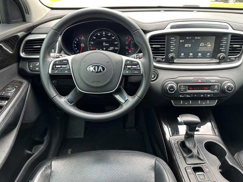 Used 2020 Kia Sorento EX FWD image 24