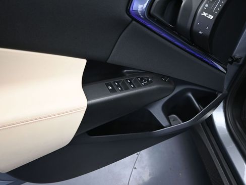 Used 2025 BMW X3 xDrive30i w/ Premium Package image 11